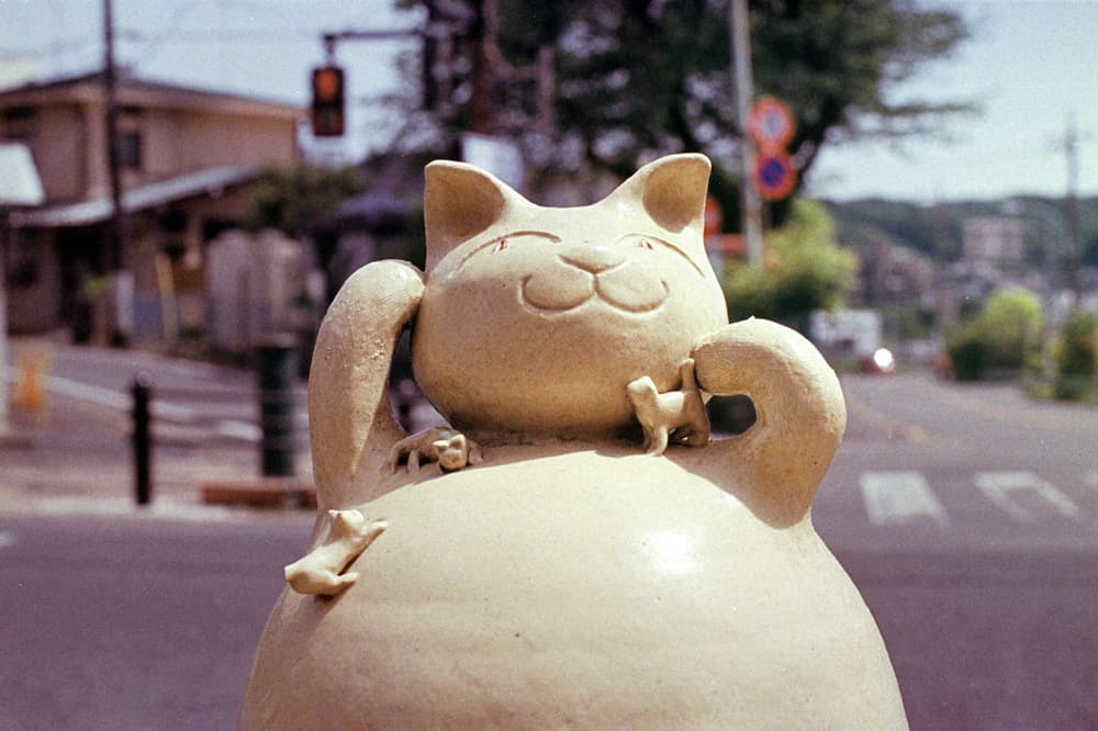 Ome: The retro town of classic movie billboards and cats (part 2)
